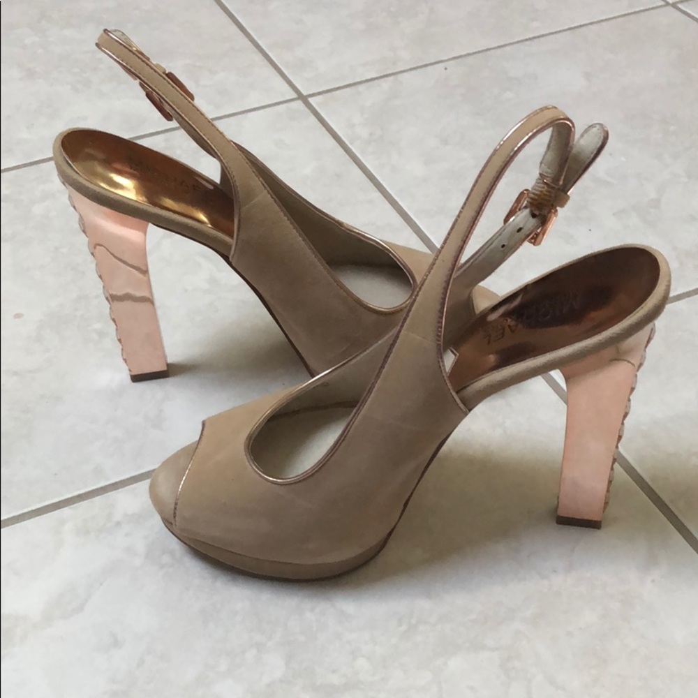 MICHAEL KORS rose gold and tan sz 7 platform heels